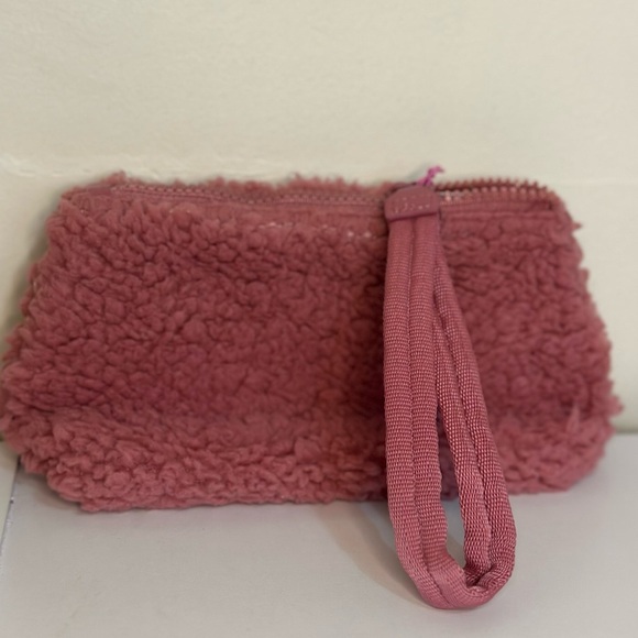 PINK Warm & Cozy Sherpa Fleece Cosmetic Makeup Accessory Storage Bag - Picture 4 of 5